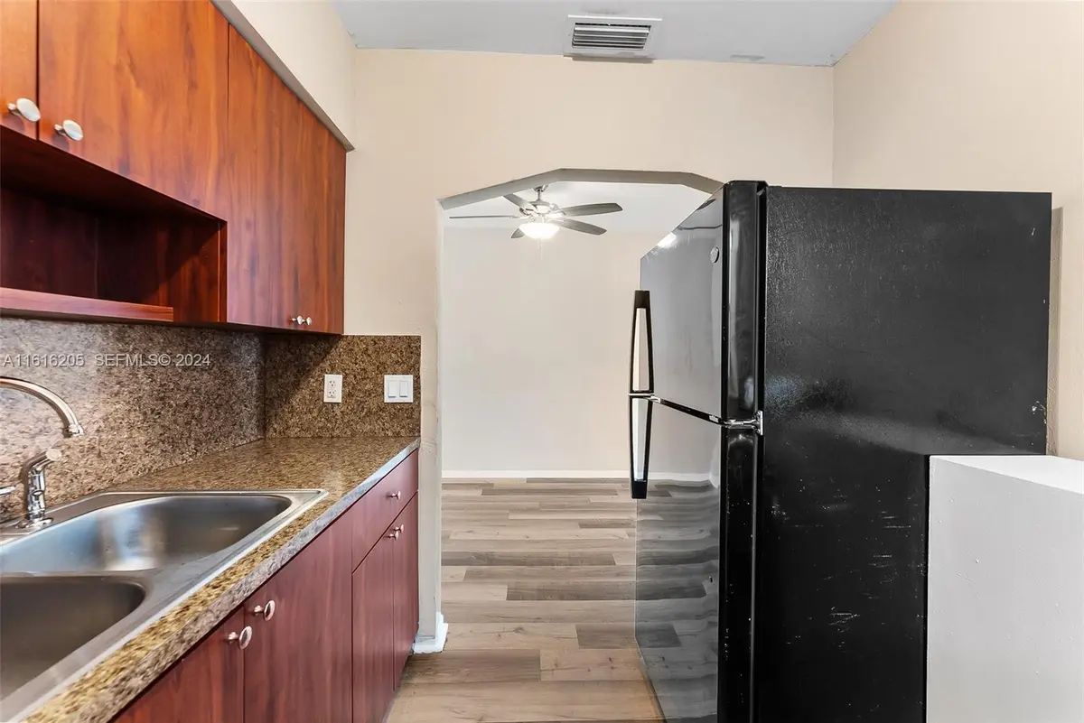 kitchen view at 1142 NE 15th Avenue B, Fort Lauderdale