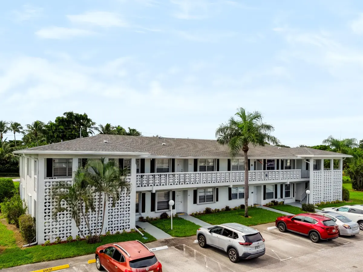 Building Front at 2860 SW 13th Street 202, Delray Beach