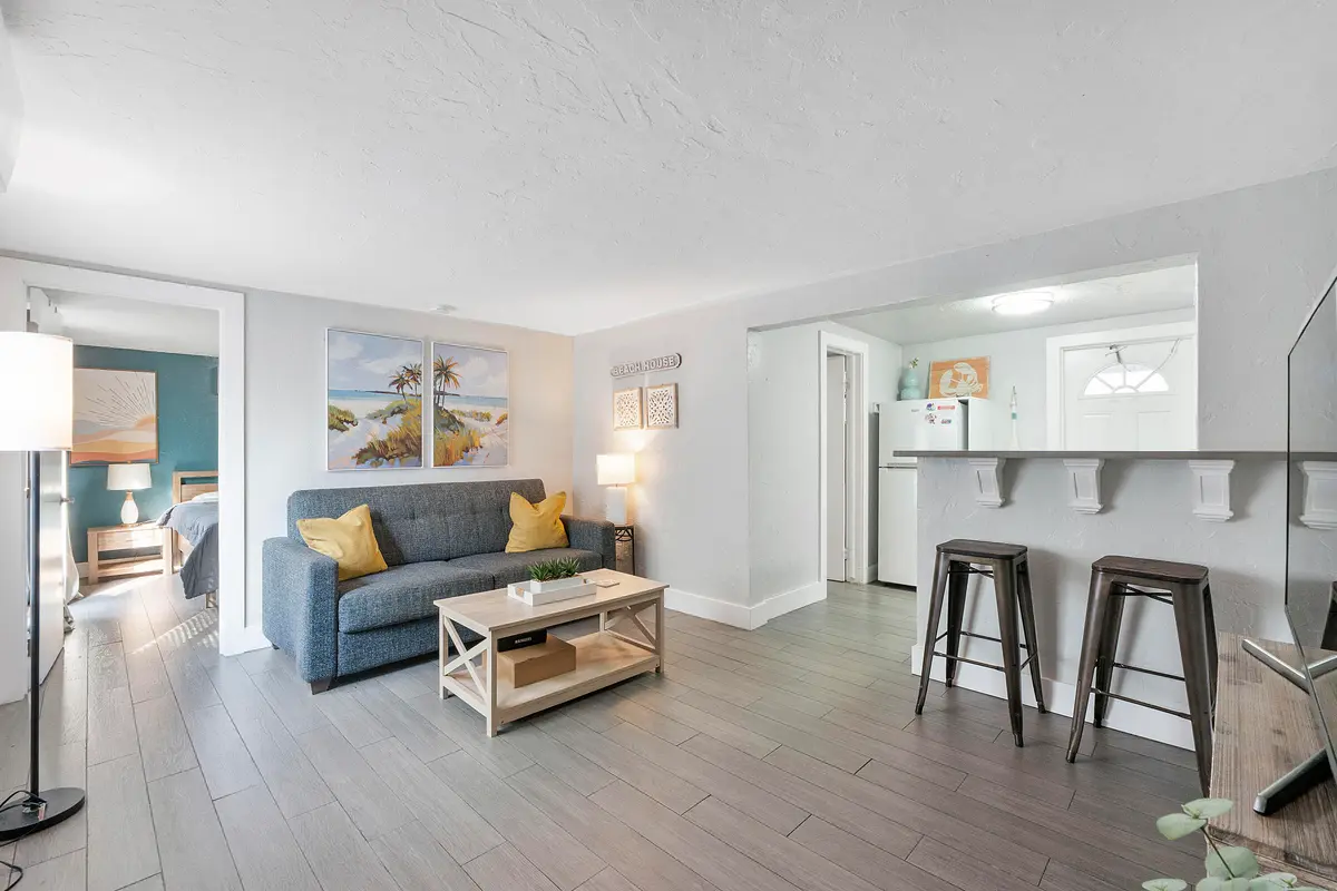 551 SW 13th Ave #3 at 551 SW 13th Avenue 3, Fort Lauderdale