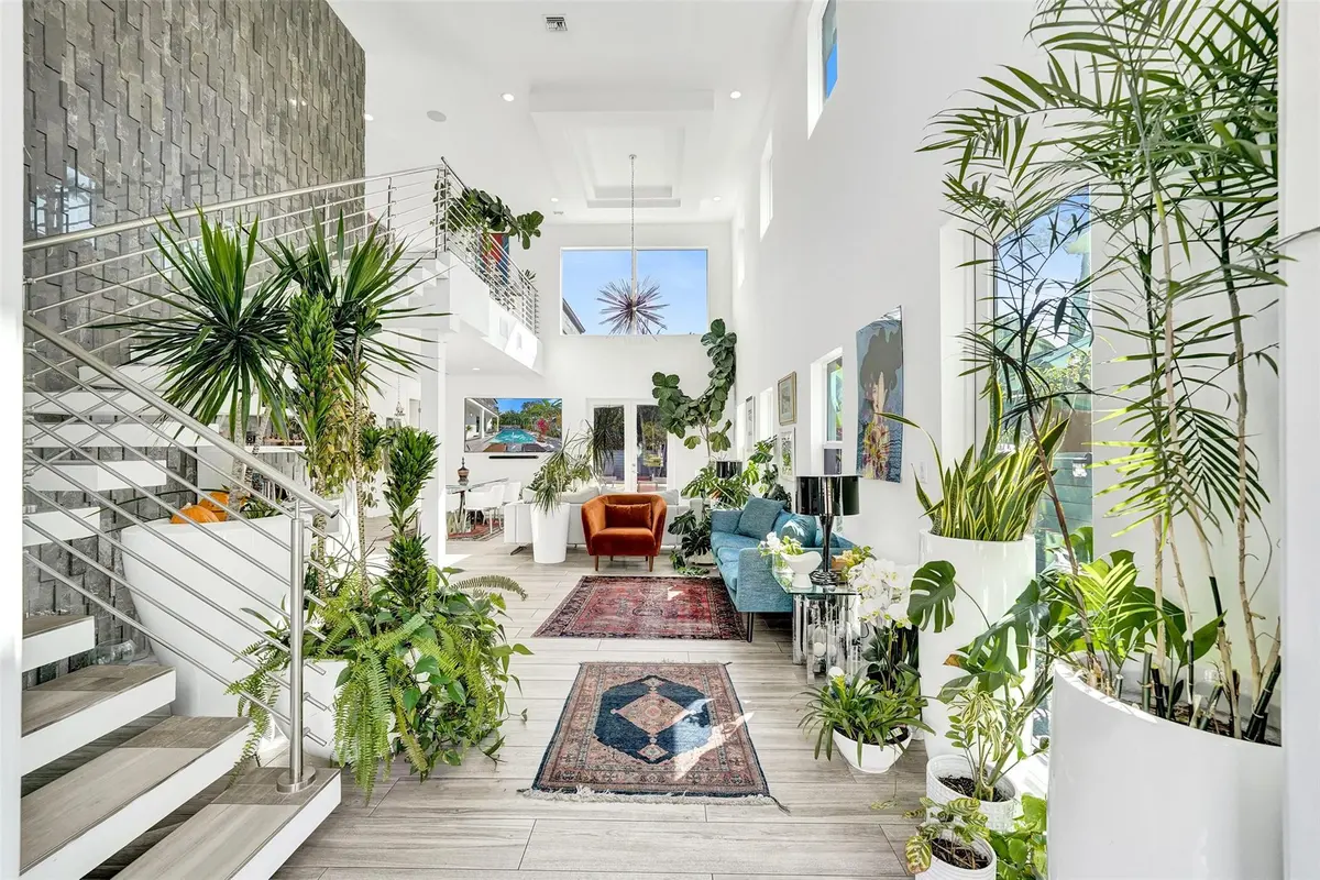 Photo 5 at 2502 NE 6TH Avenue, Wilton Manors