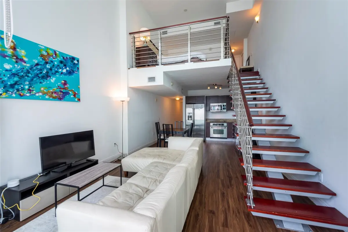 Photo 4 at 41 SE 5th Street 1315, Miami