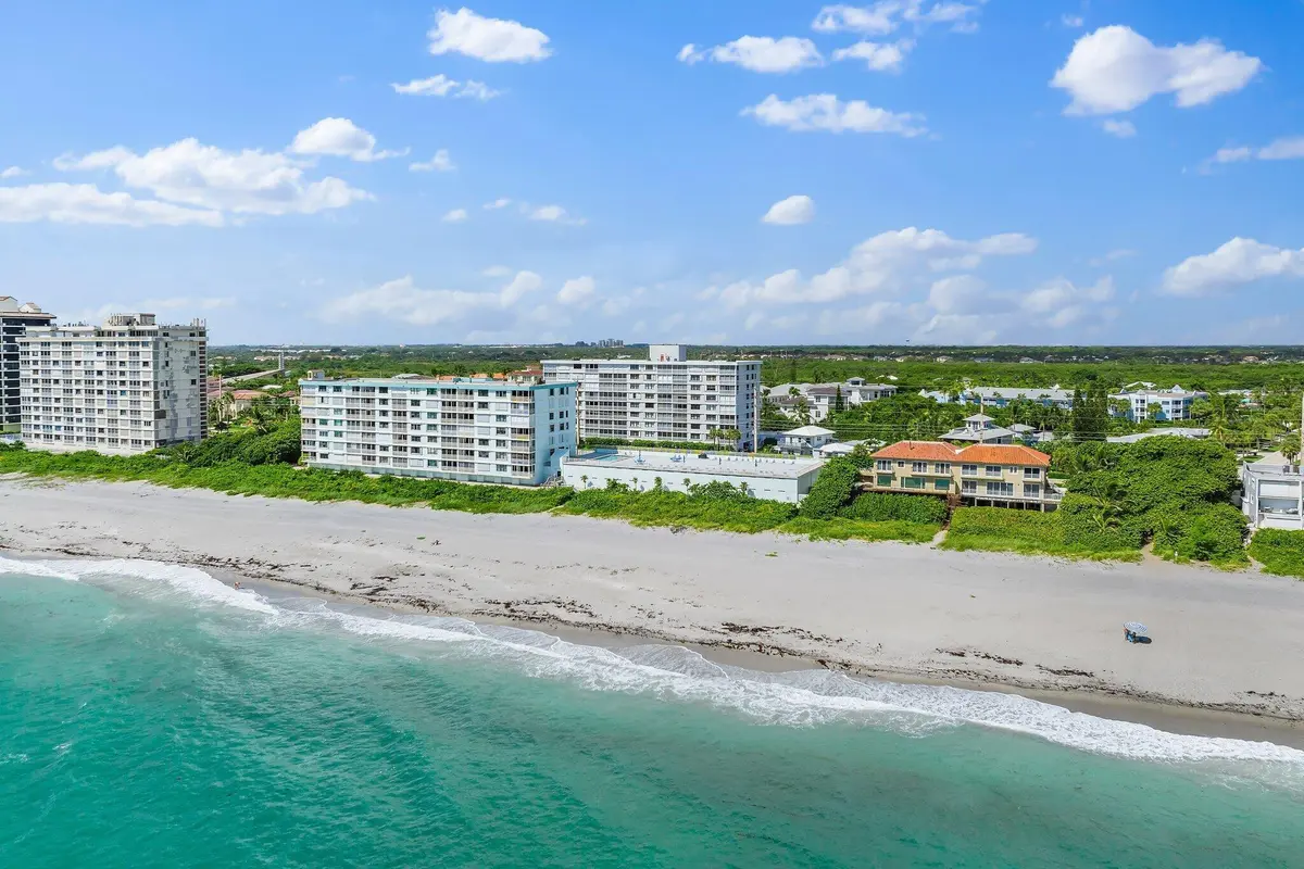 053-911OceanDr404-JunoBeach-FL-SMALL at 911 Ocean Drive 404, Juno Beach