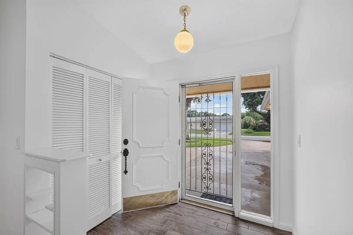 Entryway at 9881 SE LITTLE CLUB Way, Jupiter