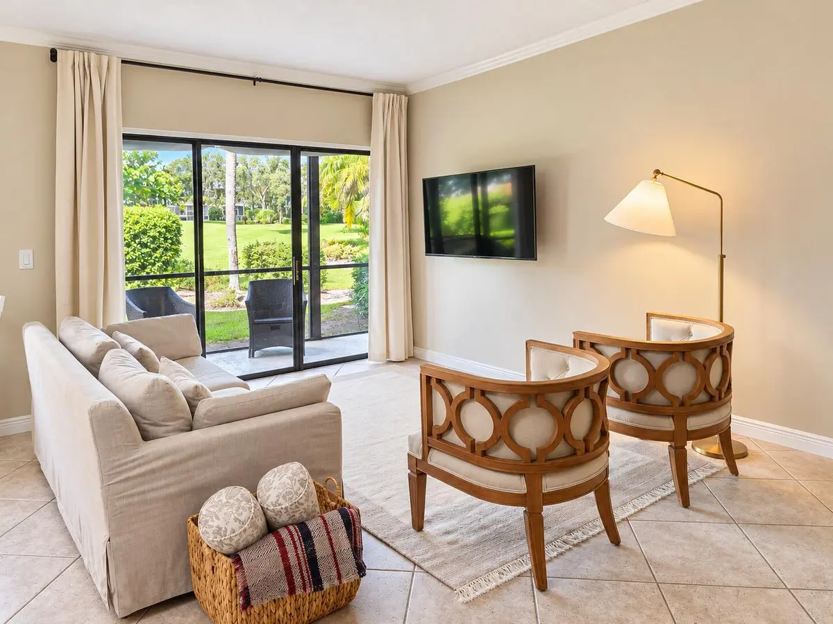 Living at 13334 POLO CLUB Road 217, Wellington