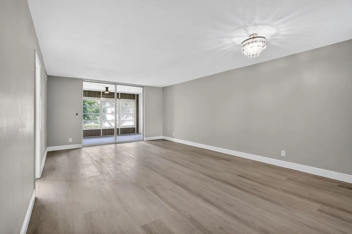 living room at 14527 BONAIRE Boulevard 309, Delray Beach