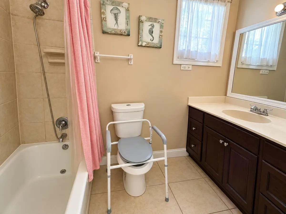 master bathroom at 3464 ARTESIAN Drive, Lake Worth