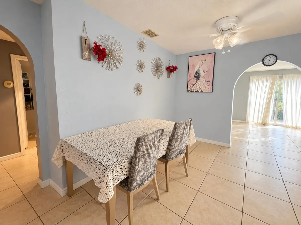 dining area at 3464 ARTESIAN Drive, Lake Worth