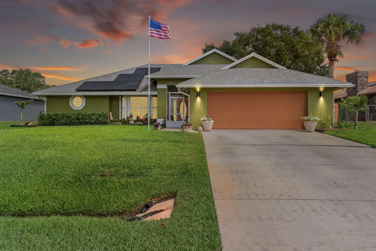 Night View at 185 JOY HAVEN Drive, Sebastian