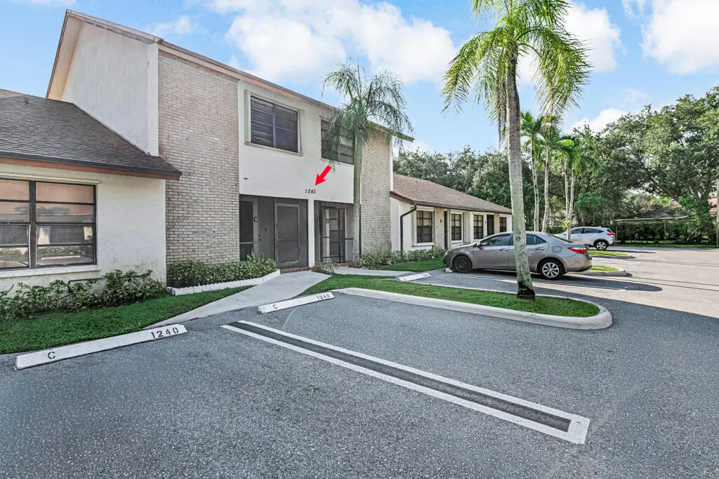 1240 PARKSIDE GREEN Drive C, Greenacres, FL – photo 4