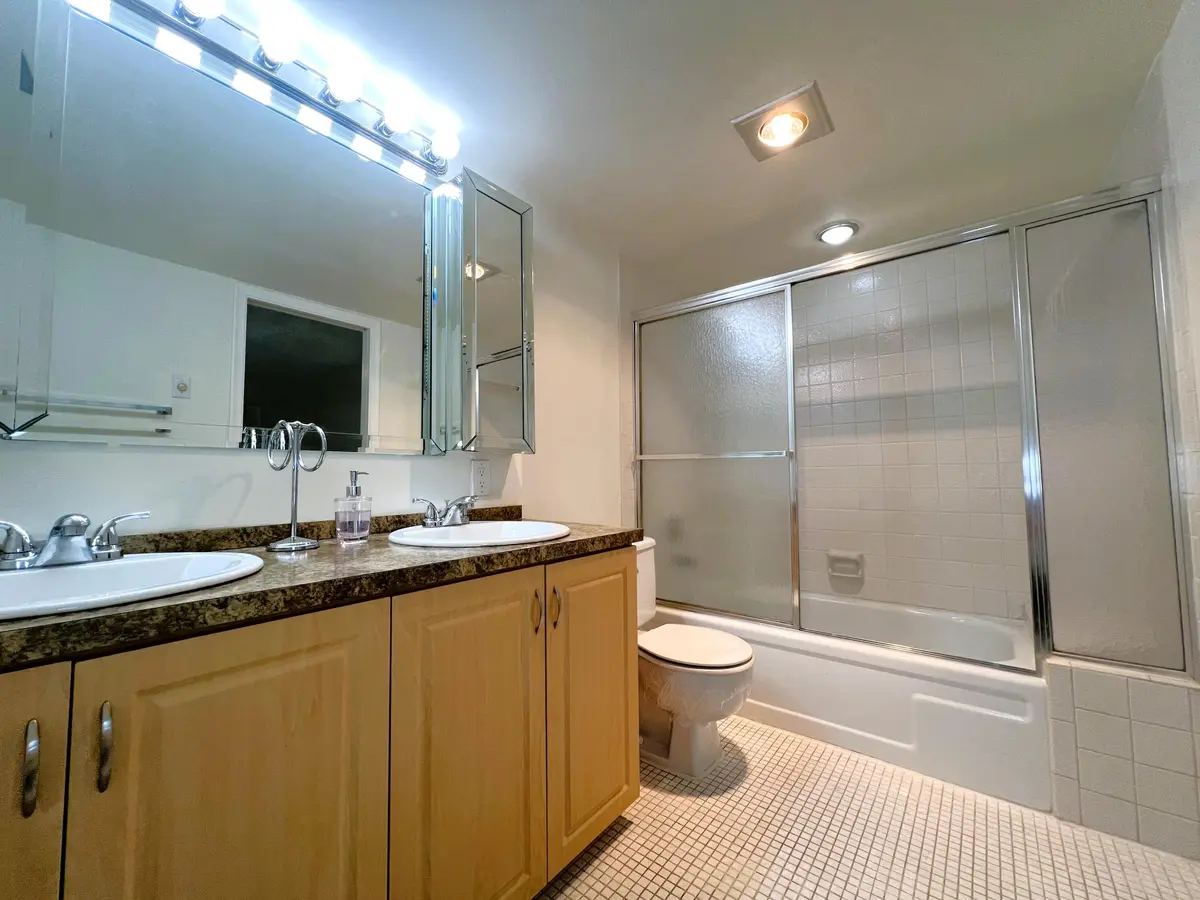 MAIN BATHROOM at 2403 Antigua Circle J4, Coconut Creek