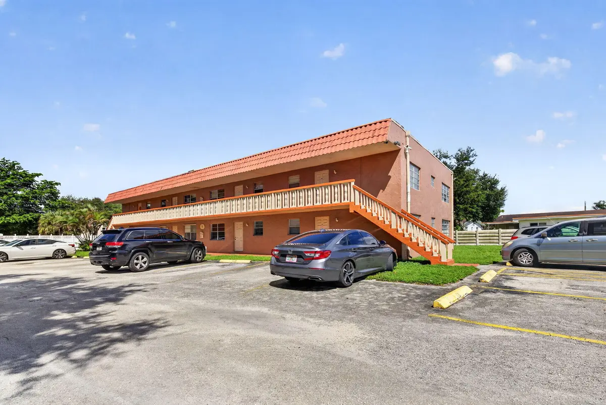 3-web-or-mls-_A7A8623 at 7830 NW 33RD Street 108, Davie