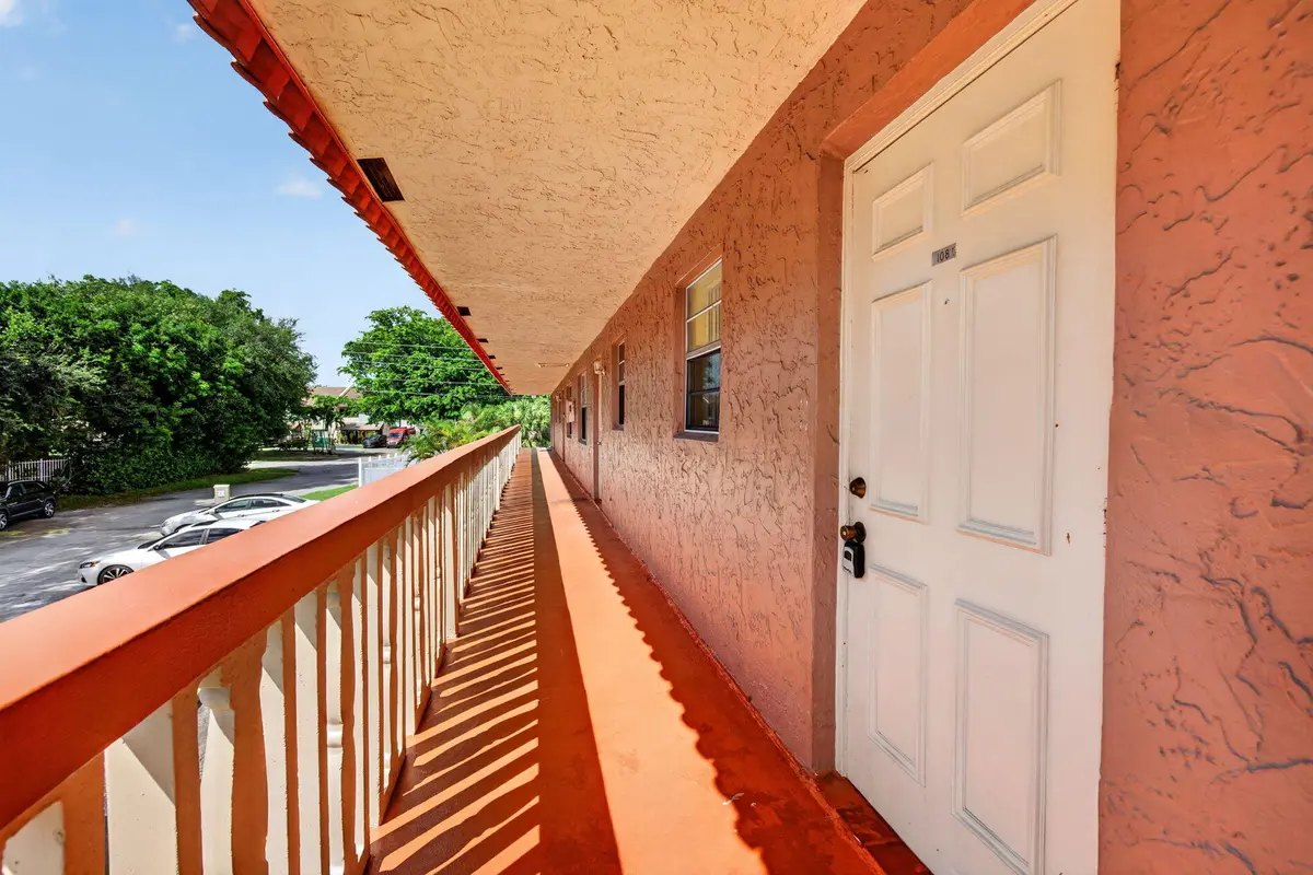 4-web-or-mls-_A7A8767 at 7830 NW 33RD Street 108, Davie