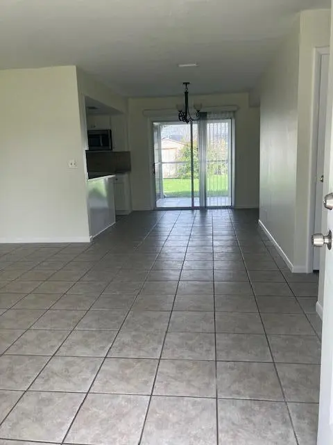 IMG_4272 at 1625 SE GRAPELAND Avenue, Port St. Lucie