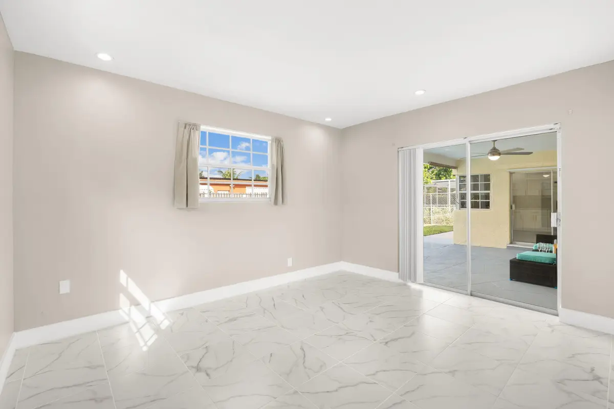 Master at 3921 NW 35th Terrace, Lauderdale Lakes
