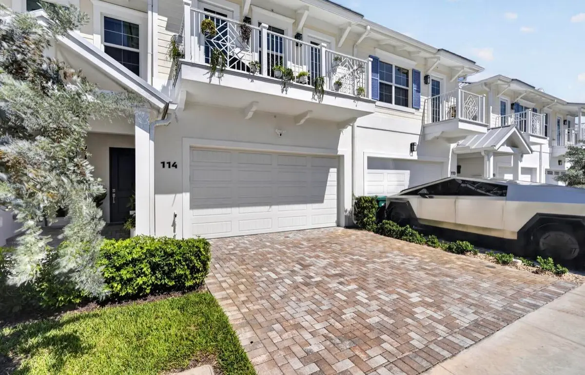 IMG_3522 at 114 ROYAL PALM Circle, Tequesta