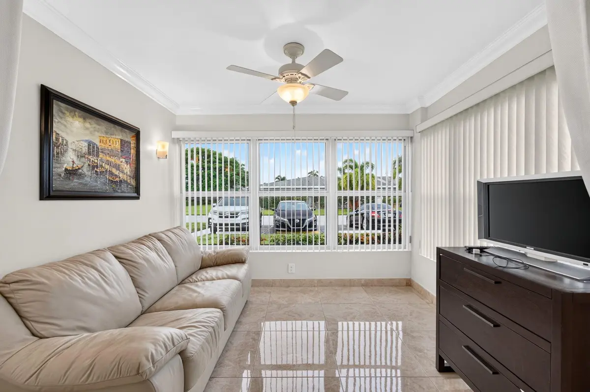Enclosed Florida room under air (3) at 702 South Drive A, Delray Beach