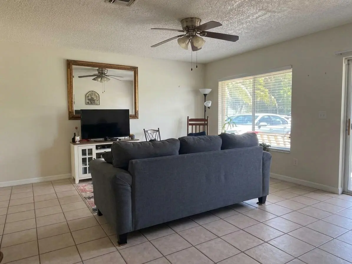 living room 1 at 4553 VESPASIAN Court, Lake Worth