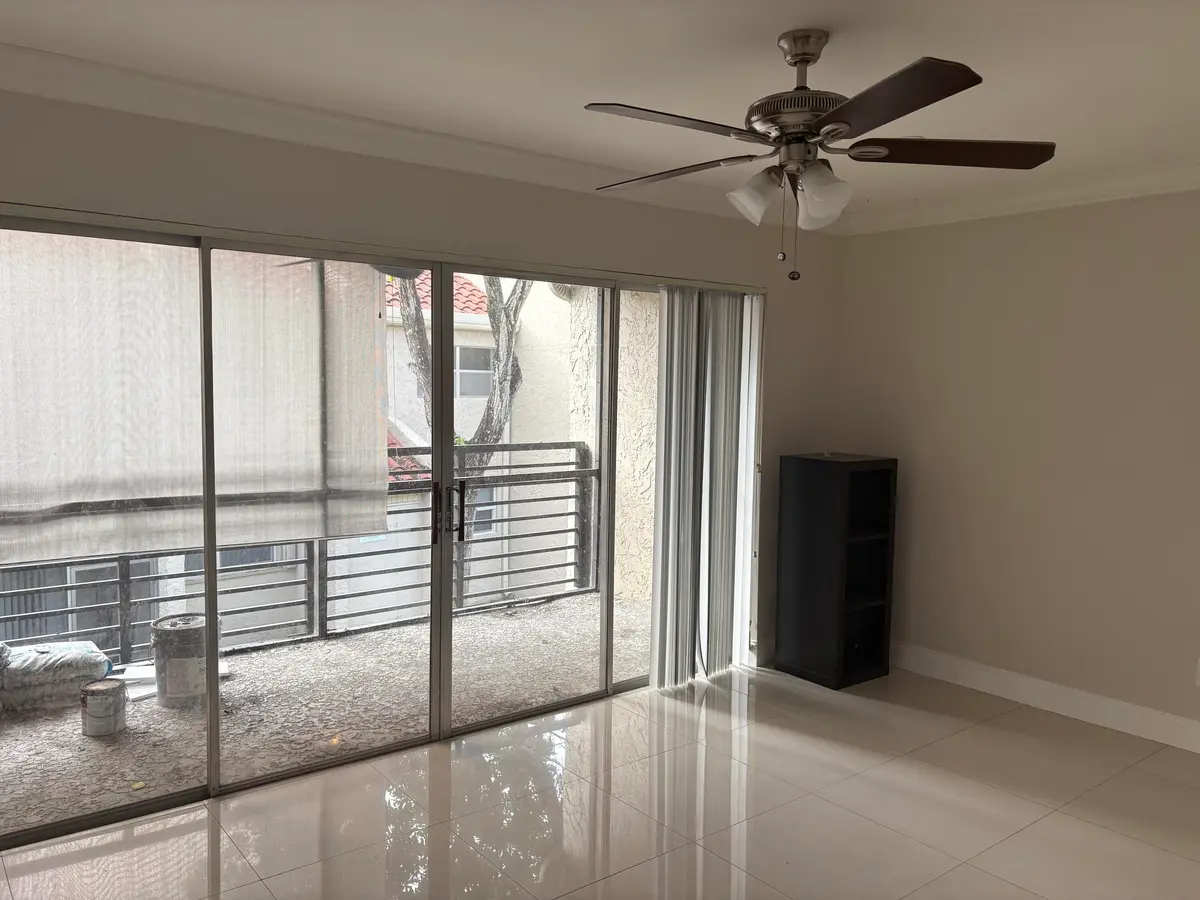 Dining/Flex Room at 5248 NE 6th Avenue D32, Oakland Park