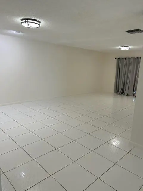 Lg living room at 194 LAKE SUSAN Lane, West Palm Beach