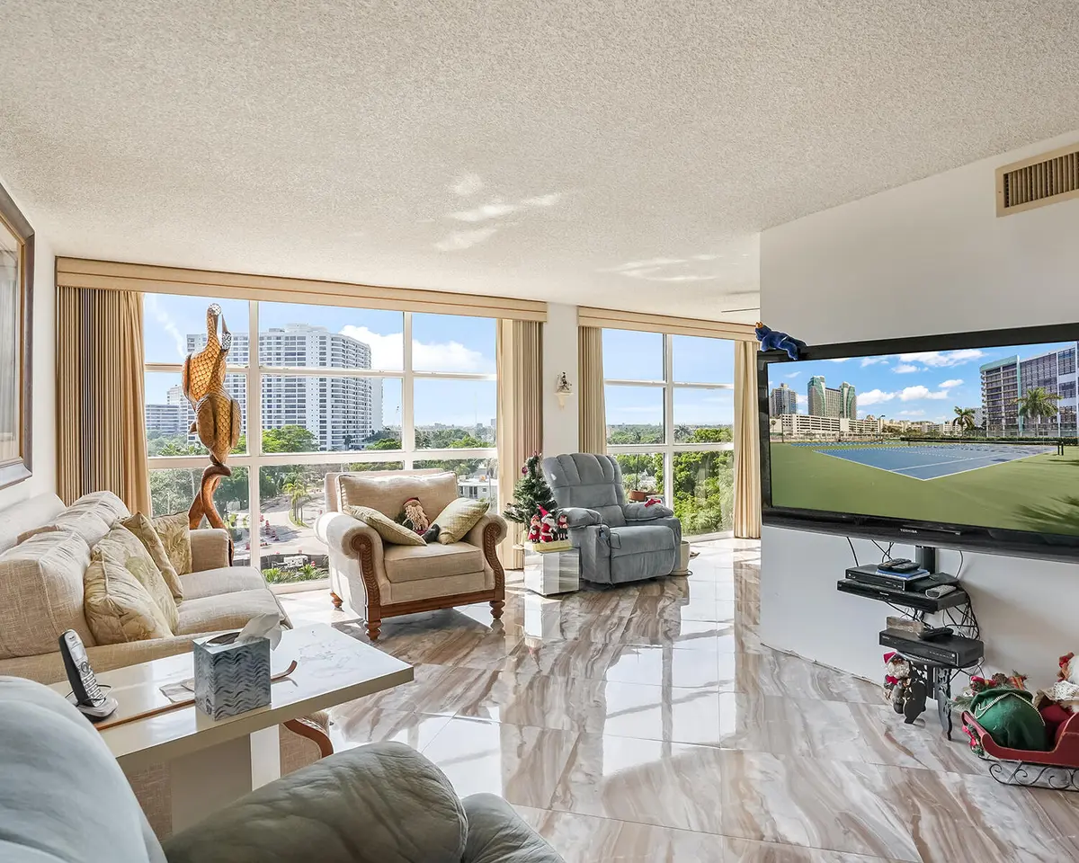 DSC04328_v2 at 600 PARKVIEW Drive 703, Hallandale Beach