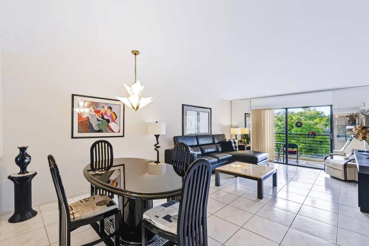 6-web-or-mls-01_ipixx_5 at 150 LAKE NANCY Lane 219, West Palm Beach
