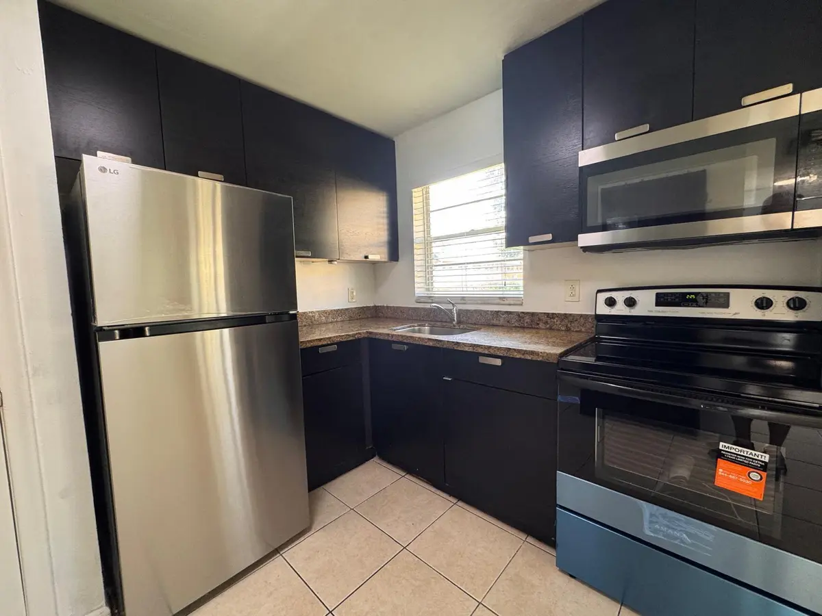 5150 6 at 5150 NE 6TH Avenue 114, Oakland Park