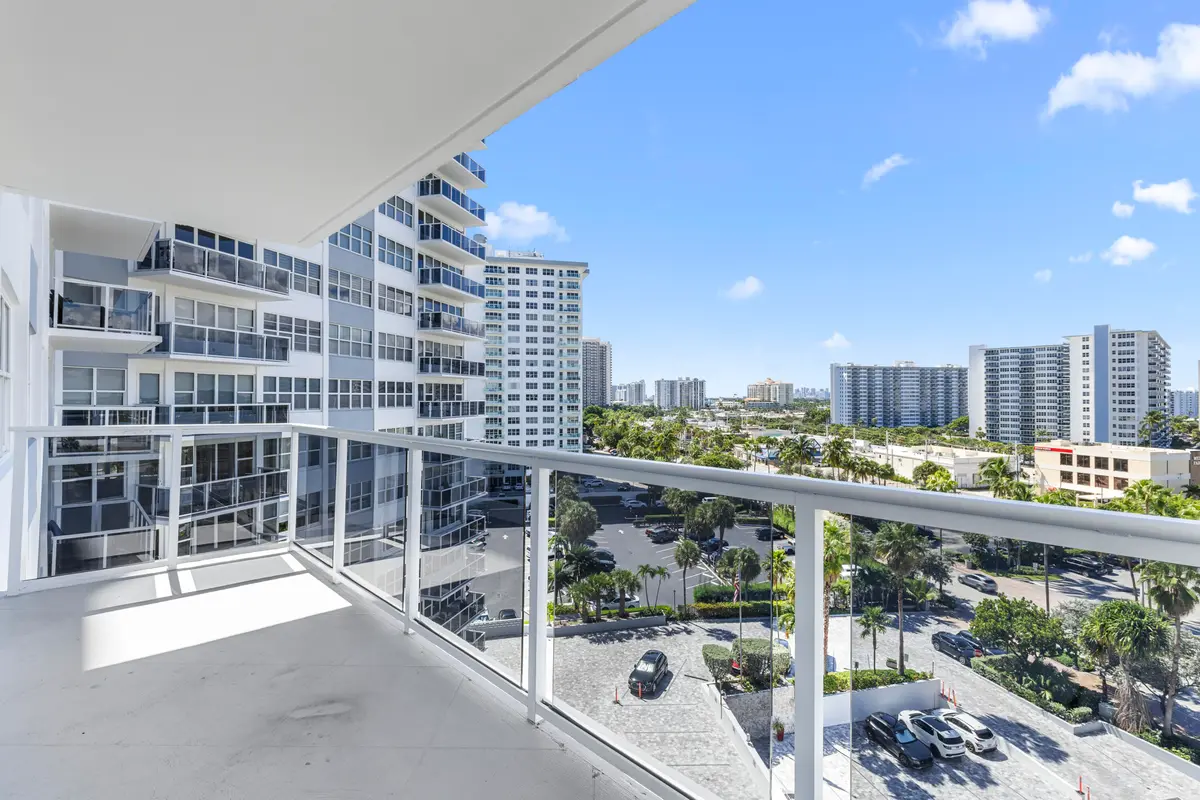 R6II0617 at 3700 GALT OCEAN Drive 815, Fort Lauderdale