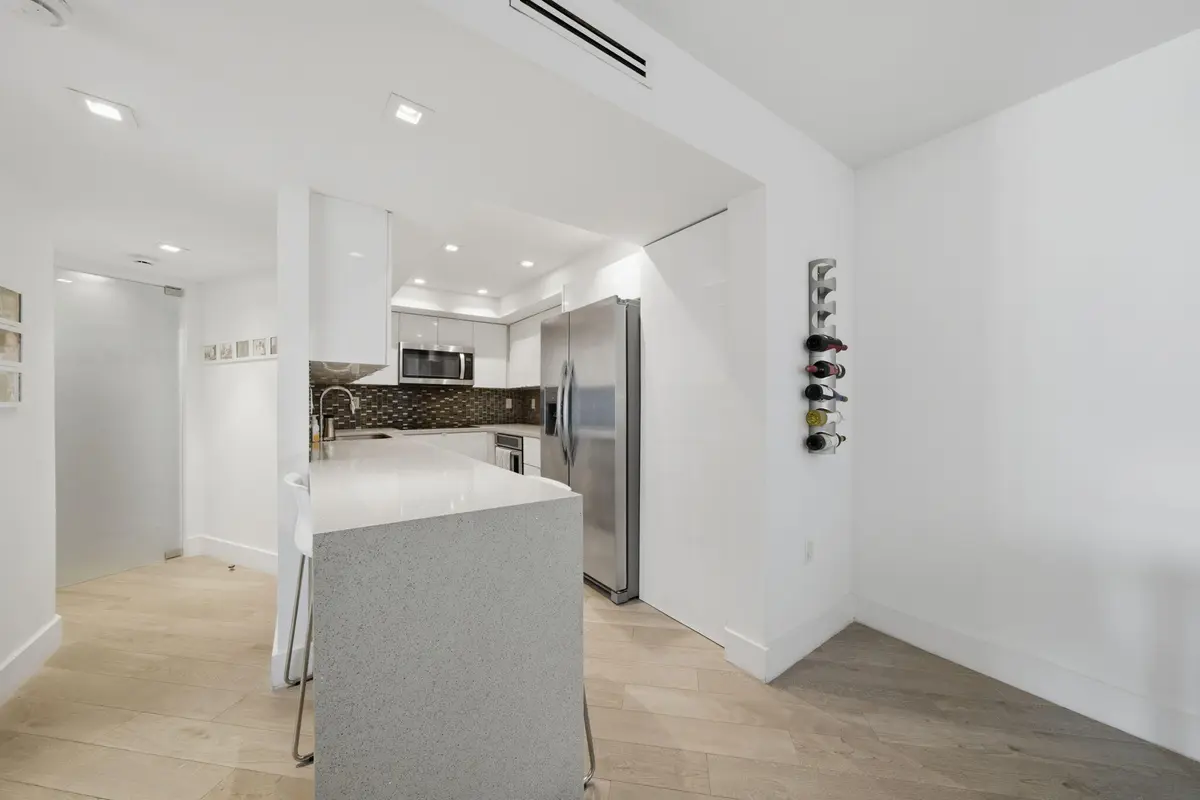 10-web-or-mls-DSC03046 at 3180 S Ocean Drive 304, Hallandale Beach