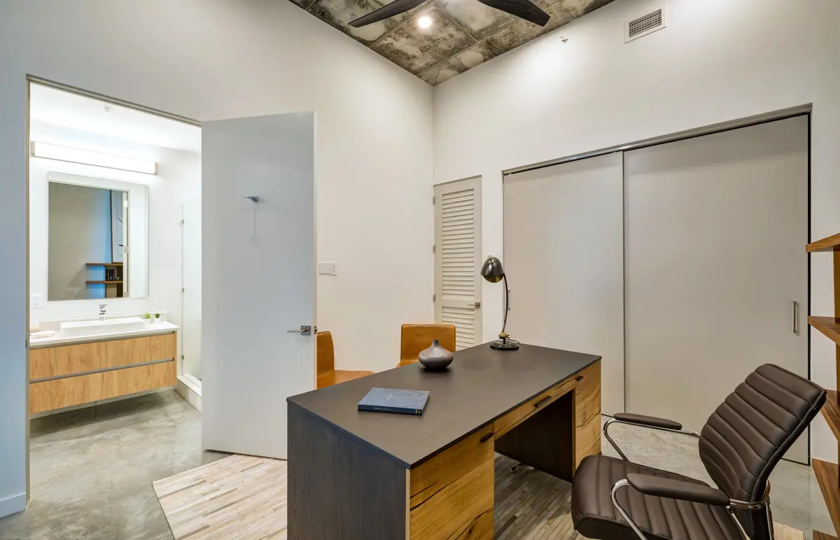 705 office at 401 NW 1ST Avenue 405, Fort Lauderdale