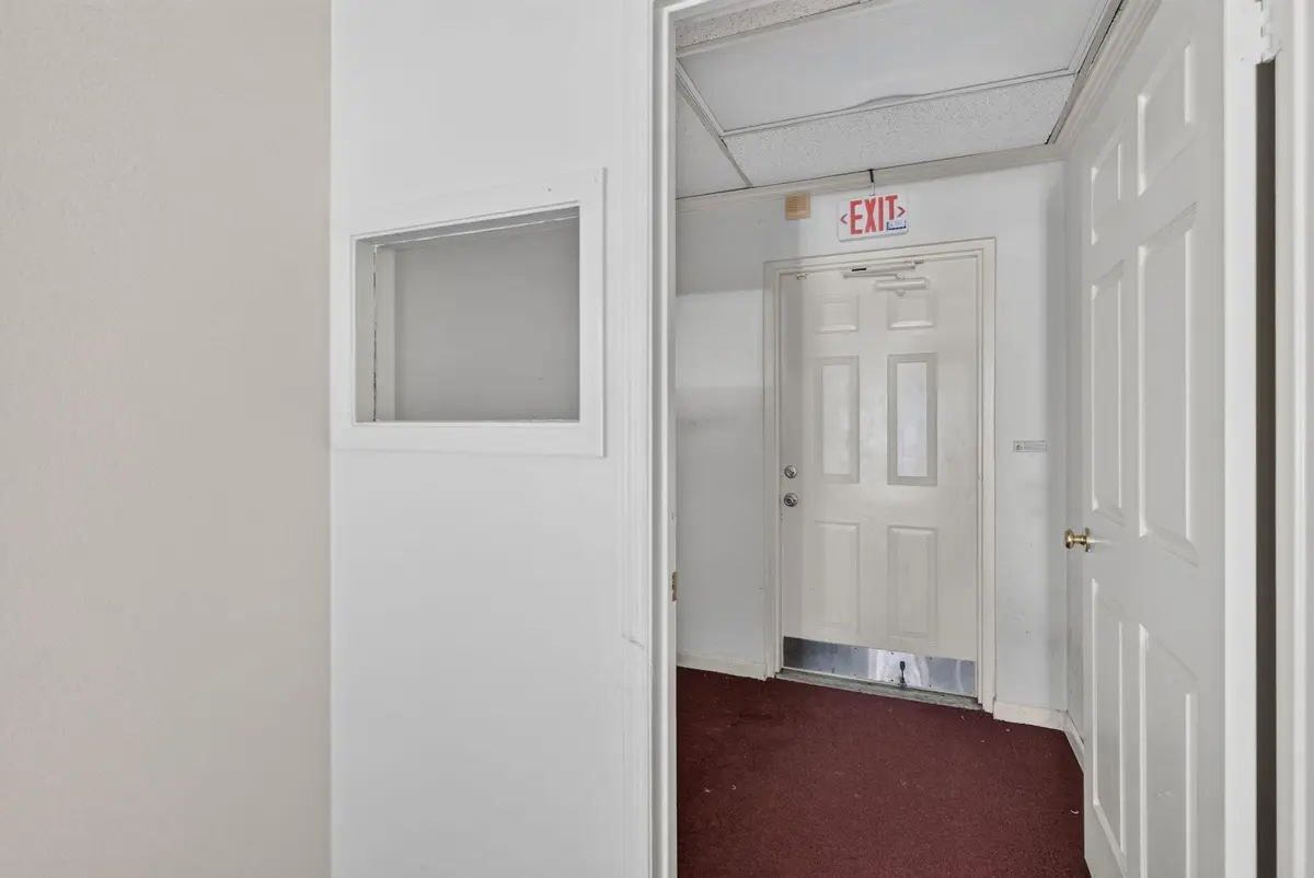 8-web-or-mls-_A7A2387 at 5001 S UNIVERSITY Drive, Davie