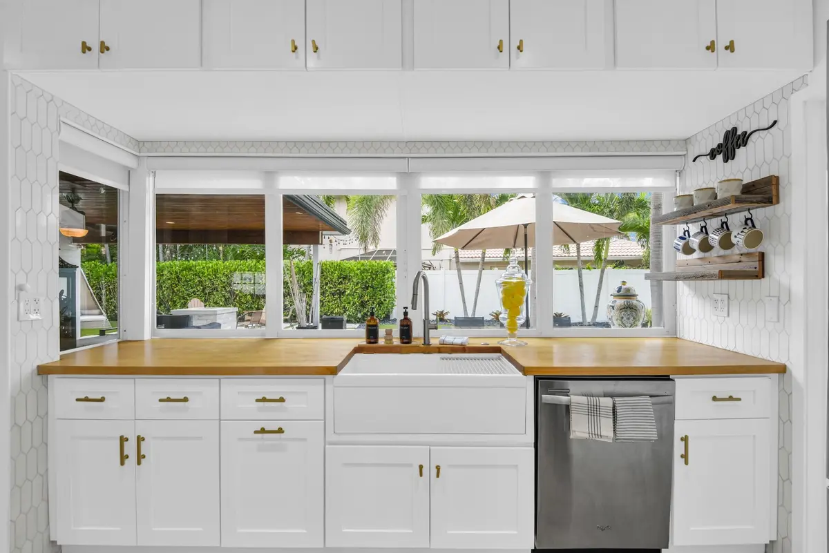 20241002004246894621000000-o at 701 Appleby Street, Boca Raton