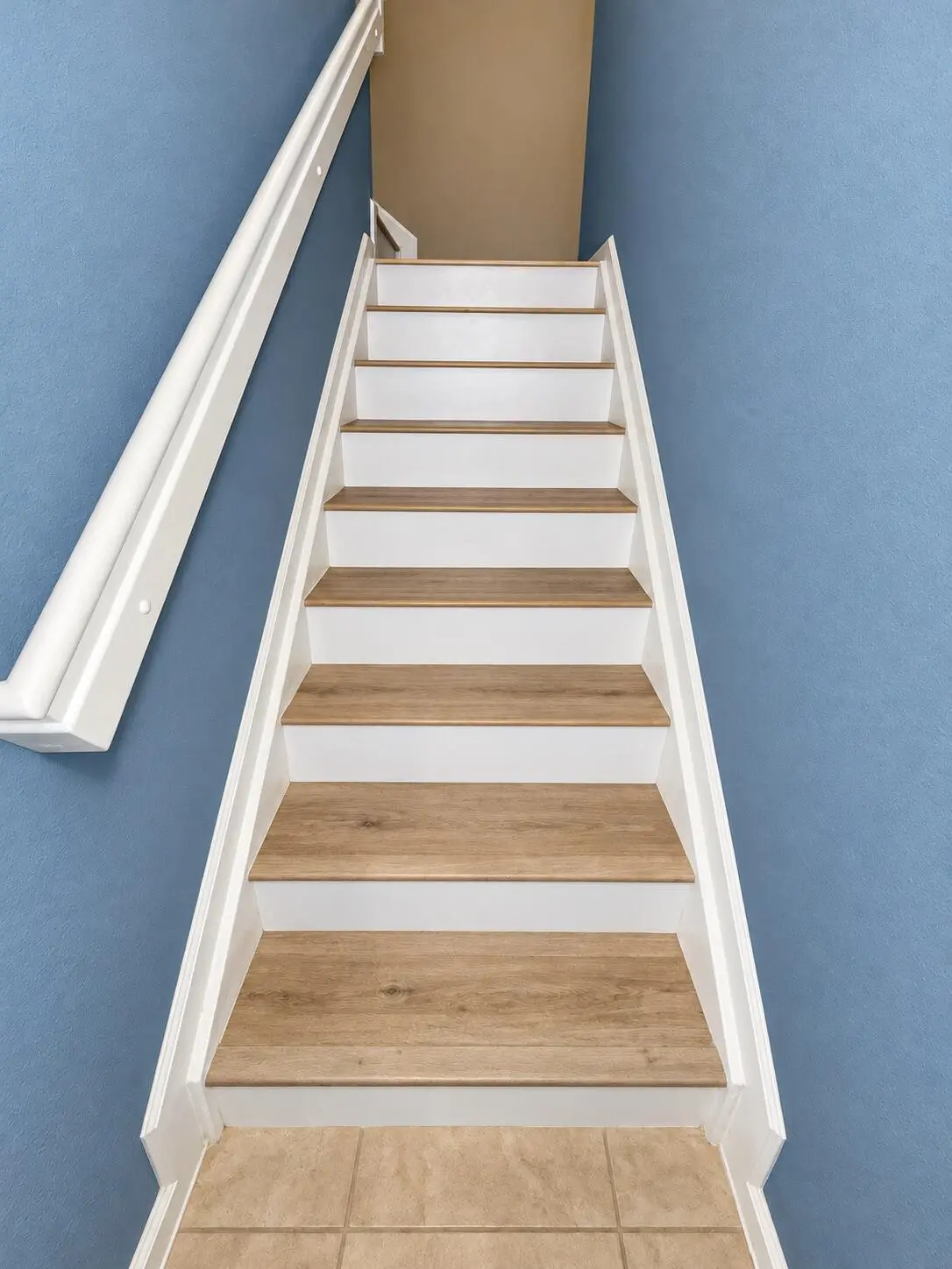 stairs at 4618 Monarch Way, Coconut Creek