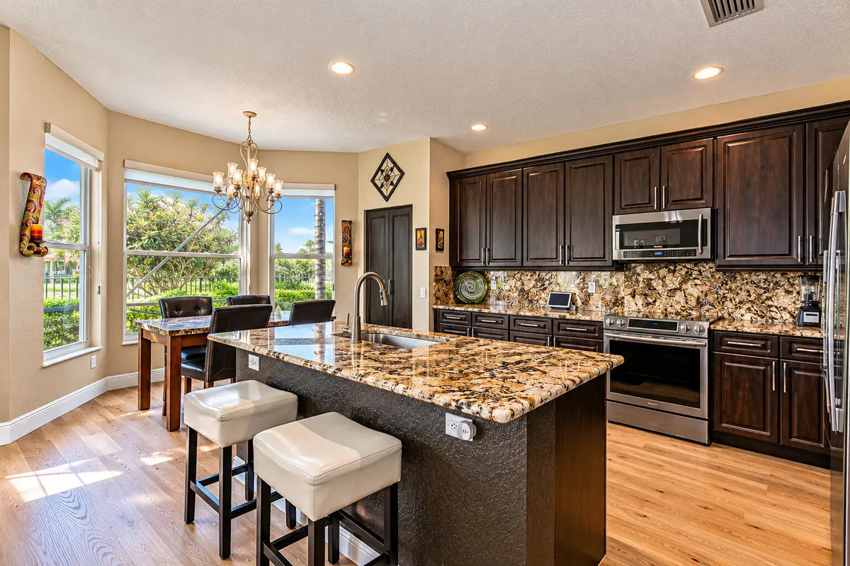 C18 at 5018 Nautica Lake Circle, Greenacres