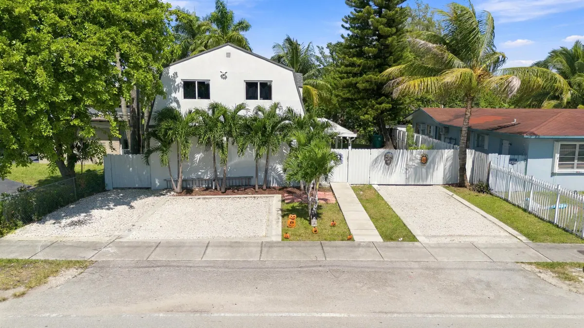 AR Media 1 at 2805 NW 11th Street, Miami