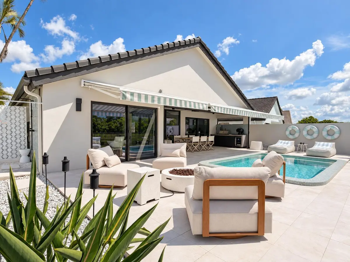 01_beyc6ac13d92494f5 at 11120 Clover Leaf Circle, Boca Raton
