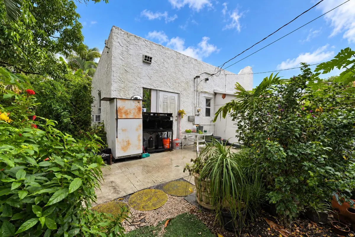 906 back of house at 906 S J Street, Lake Worth Beach