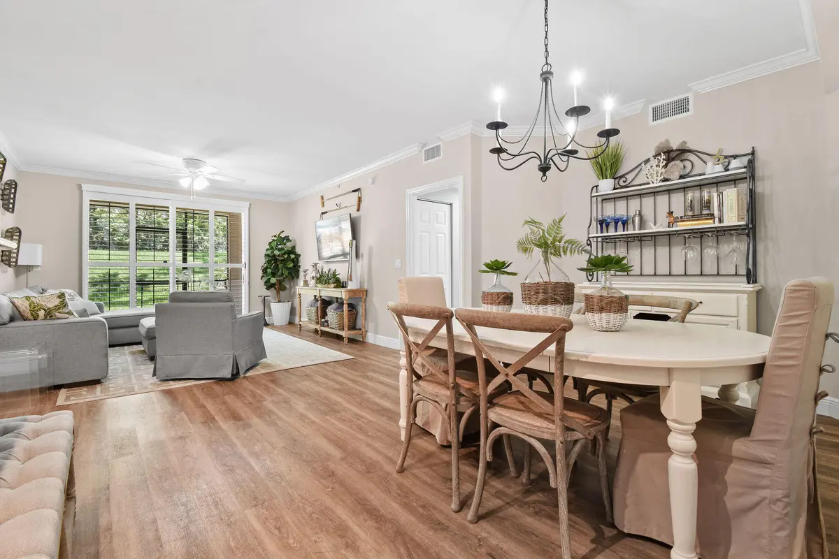 Dining/Living at 11790 SAINT ANDREWS Place 102, Wellington
