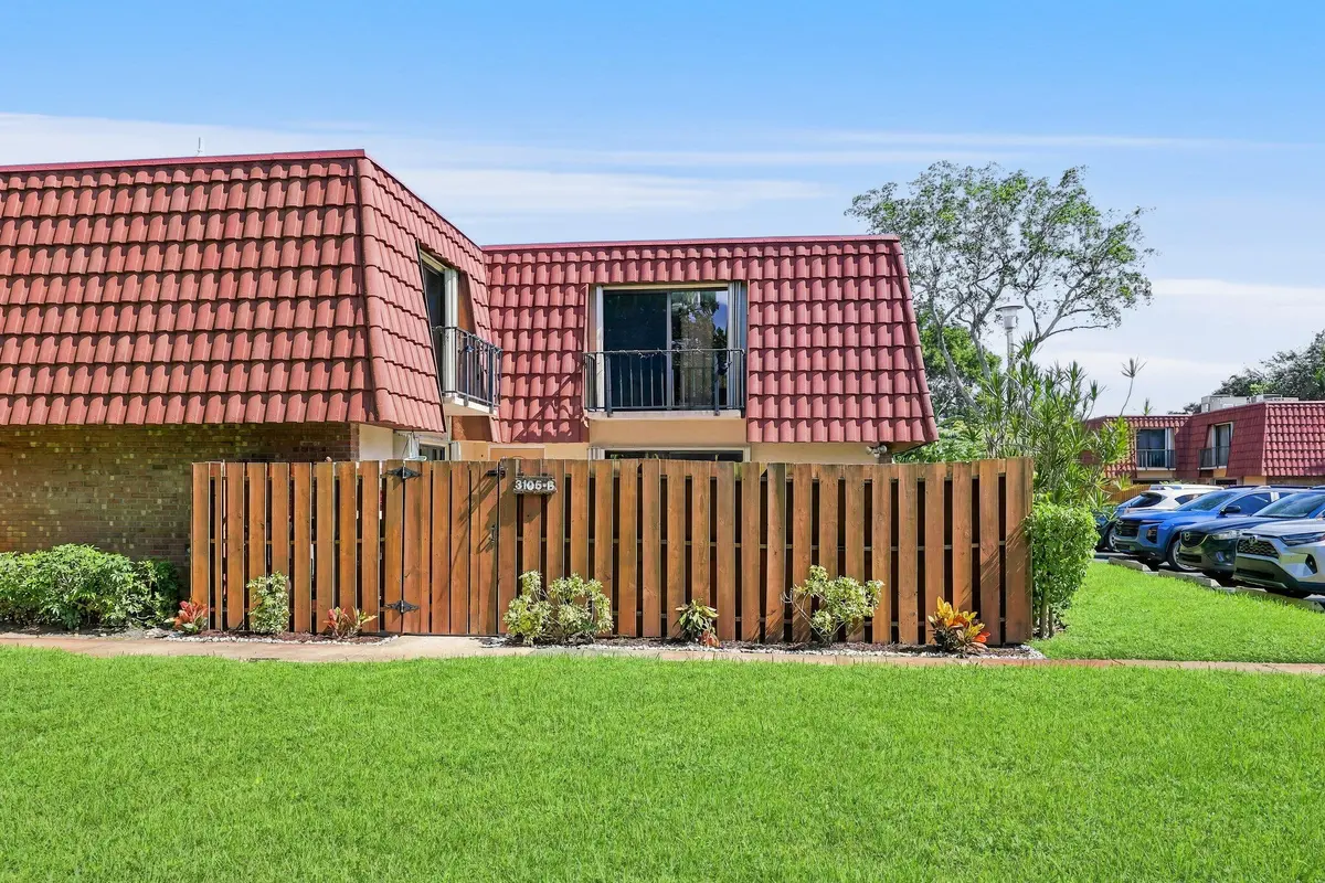 Linton 2 at 3105 Spanish Wells Drive 8-B, Delray Beach