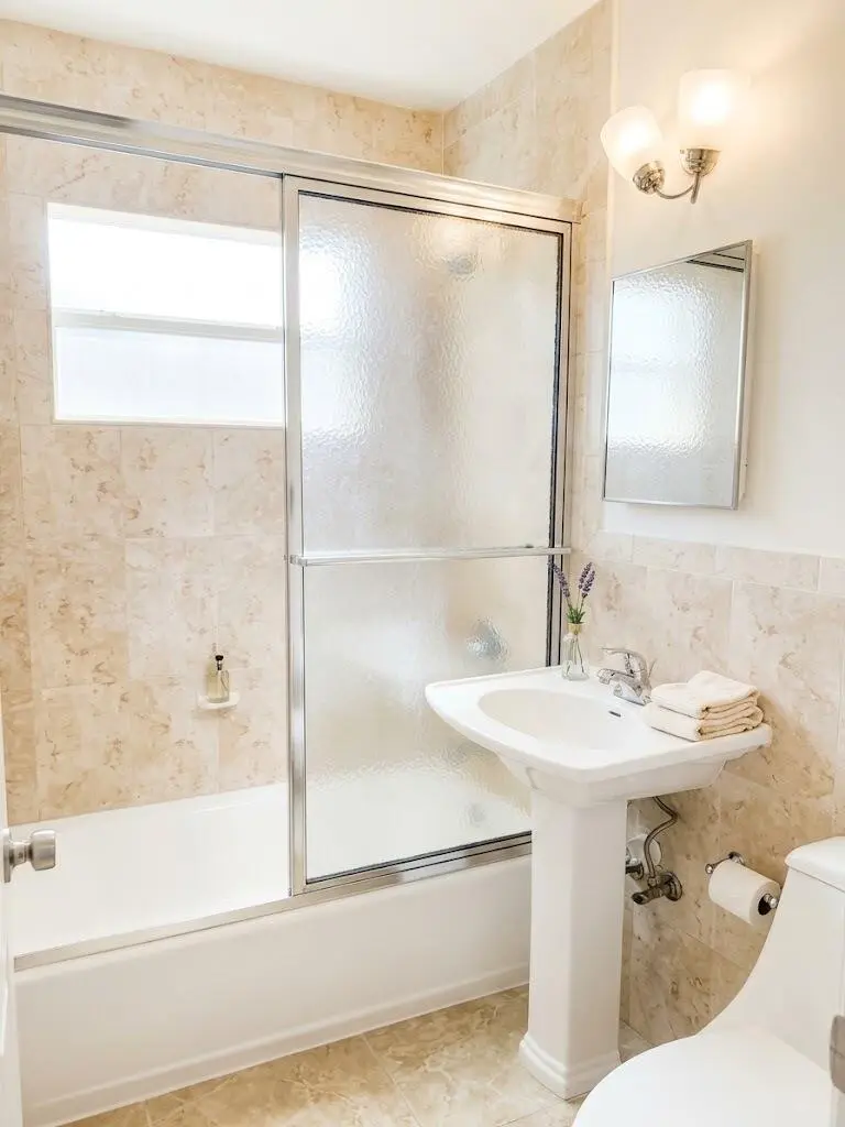 Second bath at 2713 NE 33rd Avenue 2, Fort Lauderdale