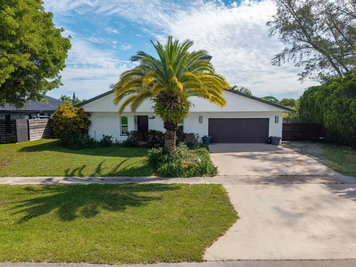 FL0582 6c8Po1hfNrTwqwGFmoNr at 33 OREGON Lane, Boca Raton