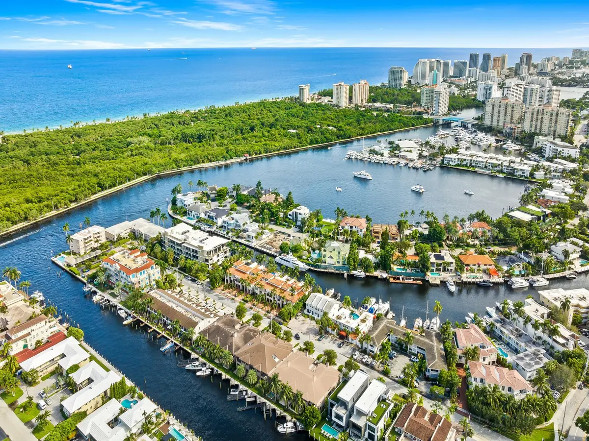 Intracoastal, Beach & Park Nearby at 2744 NE 14th Street, Fort Lauderdale