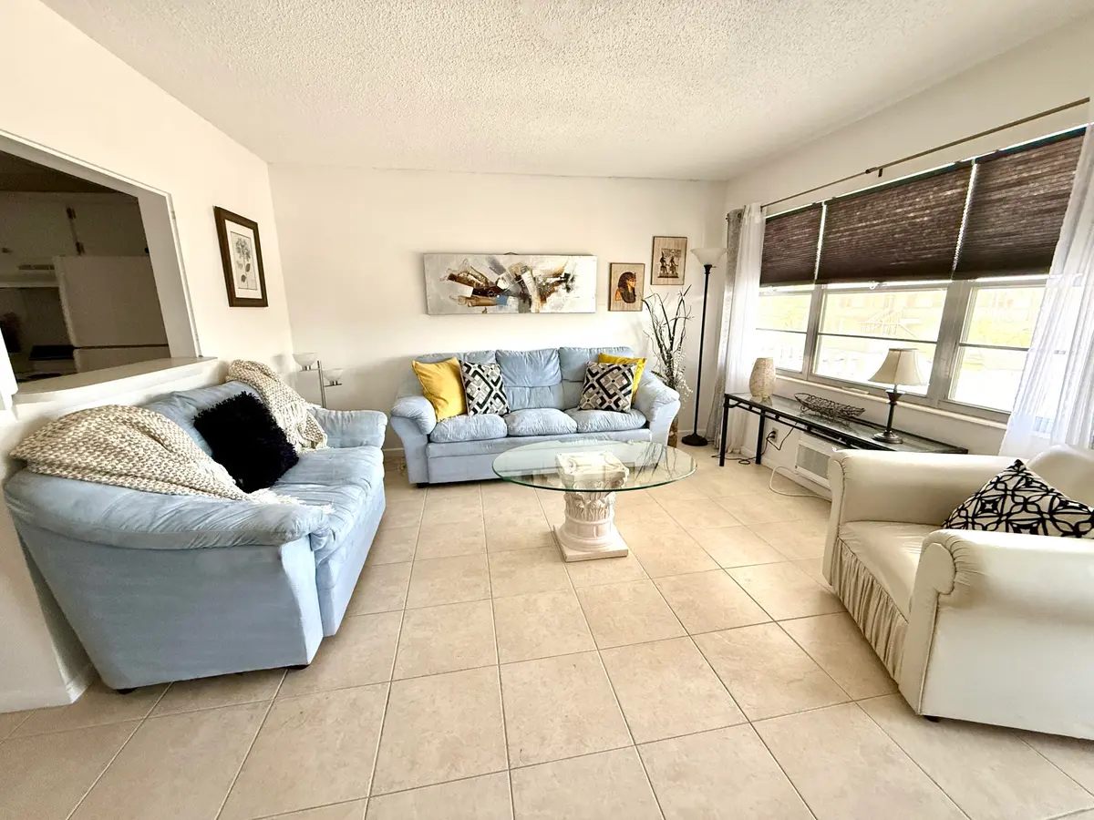 Living Room at 96 TILFORD Place, Deerfield Beach