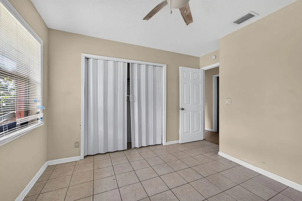 101226-263 at 7625 CANAL Drive, Lake Worth