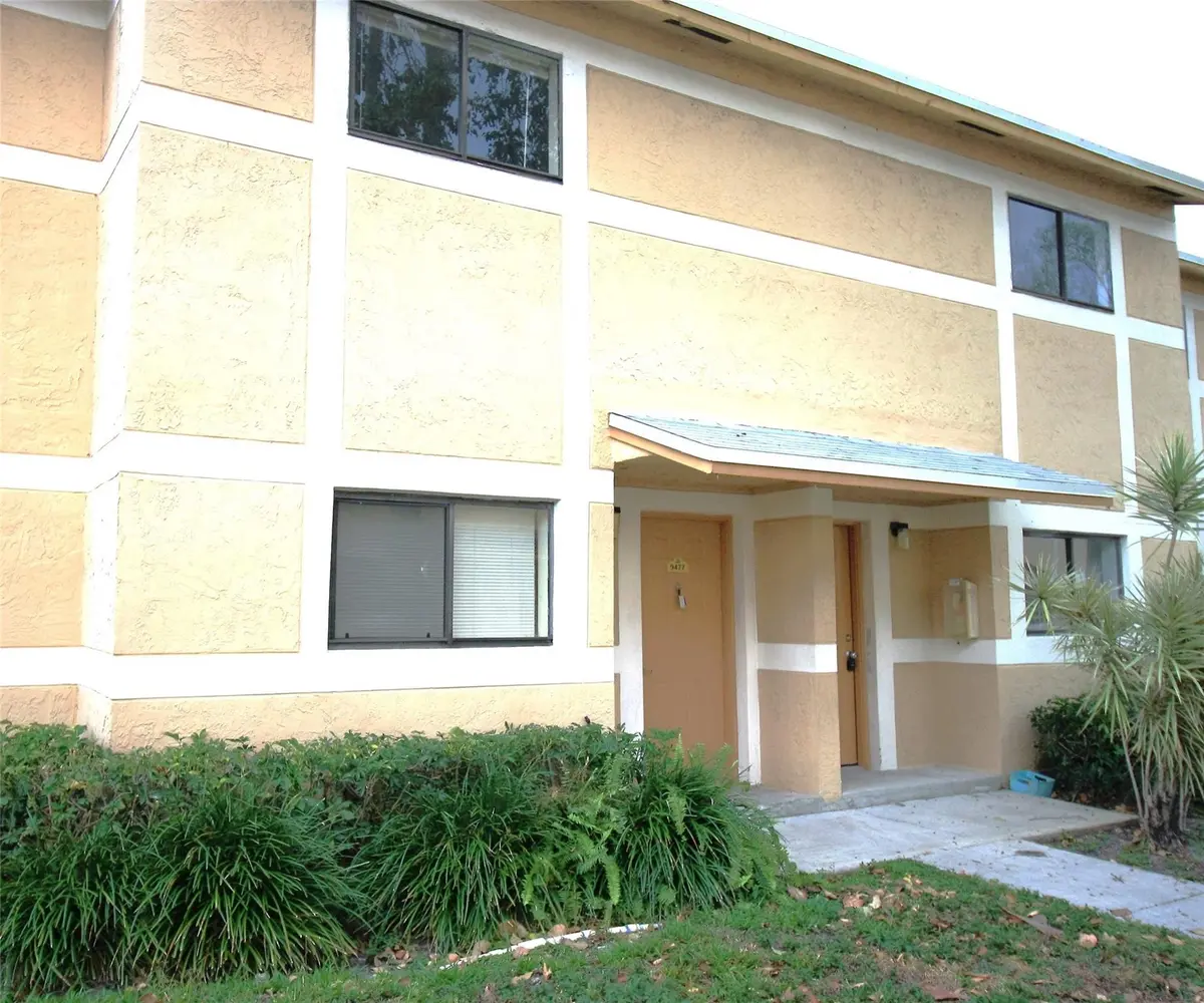 Photo 1 at 9477 Palm Circle, Pembroke Pines