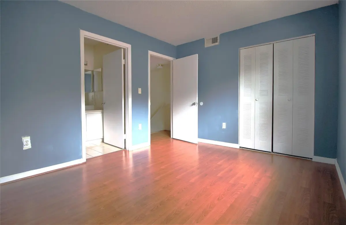 Photo 6 at 9477 Palm Circle, Pembroke Pines