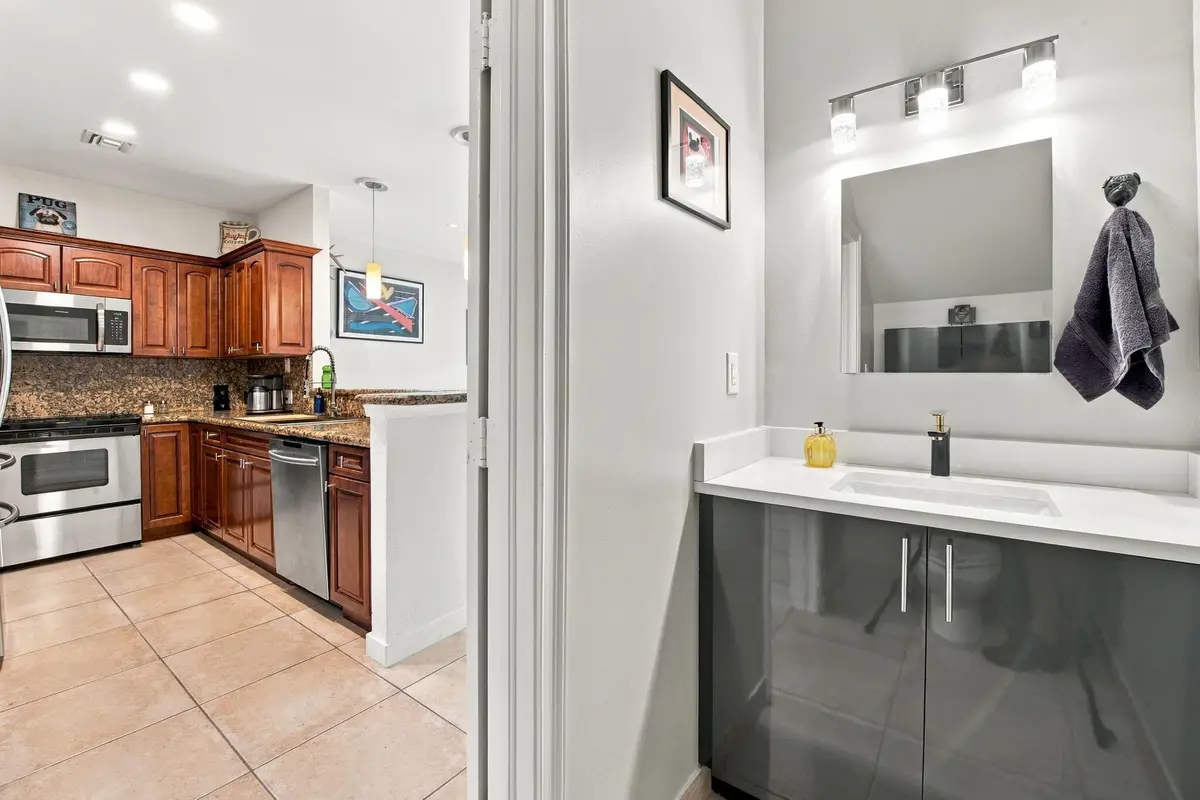 7-web-or-mls-BEC00033 at 1795 NE 4TH Avenue A1, Fort Lauderdale