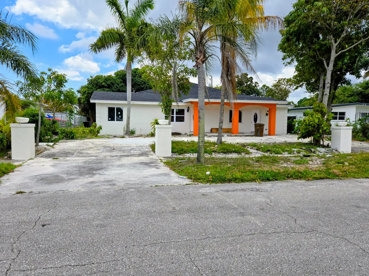 Picture of 424 E Ilex Dr at 424 E ILEX Drive, Lake Park
