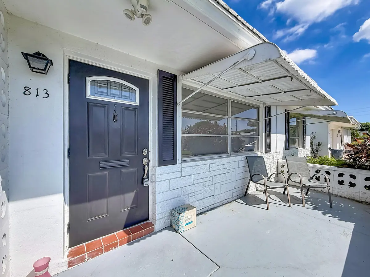 Entrance at 813 SW 5TH Court, Boynton Beach