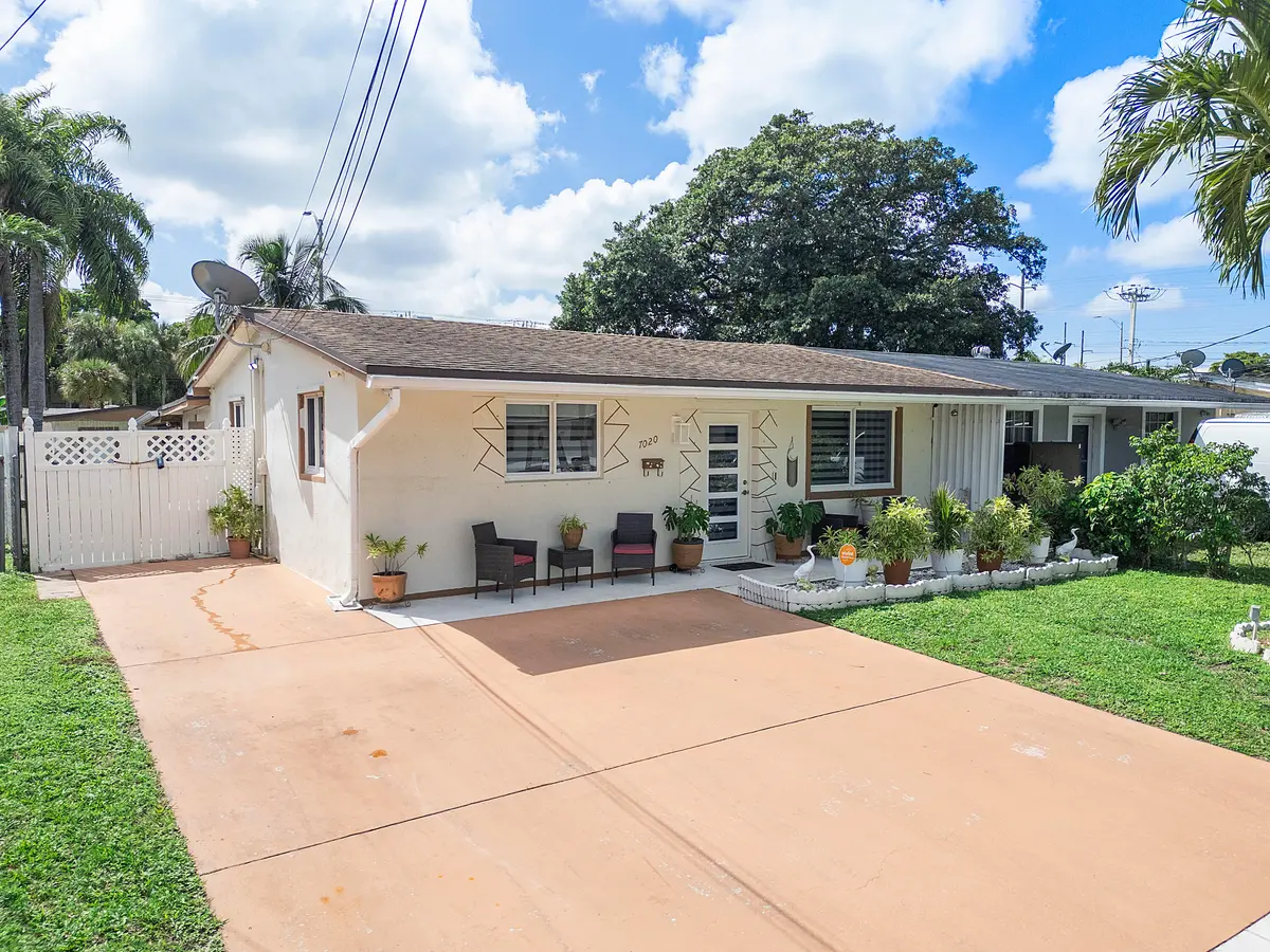 7020 SW 20th St_001 at 7020 SW 20TH, North Lauderdale