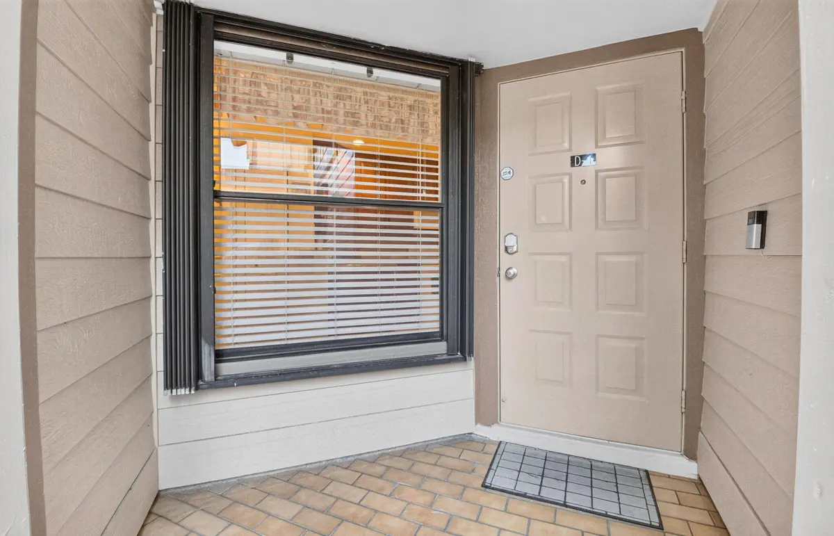 Entry at 600 Crosswinds Drive D1, Greenacres